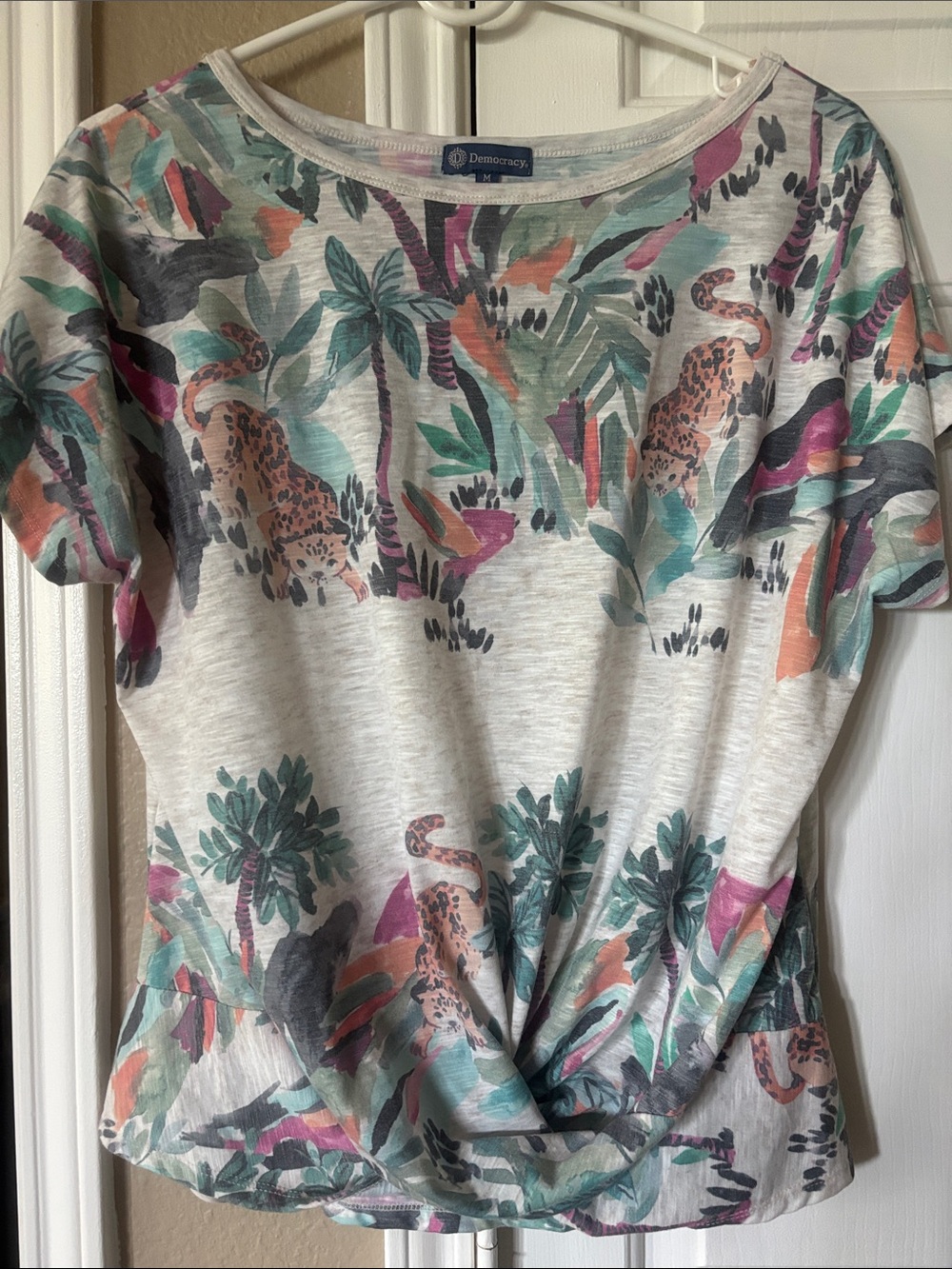Democracy Women's Tropical Print Short-Sleeve Tee in Heathered White